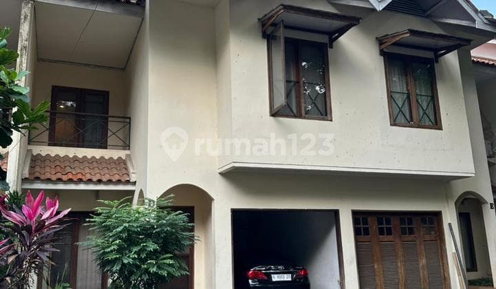 For Sale Land with Freehold Certificate House Bonus in Kemang V, South Jakarta