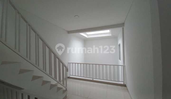 For Sale Fast! 2.5 Story House in Taman Surya 2, Cengkareng - West Jakarta