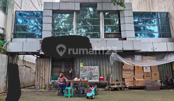 Di Jual Gedung Ex Bank di Wahid Hasyim Jakarta Pusat