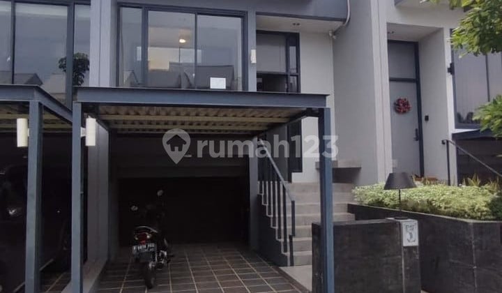 Disewakan Rumah Bagus Bebas Banjir 4 Lantai 3 Kamar Tidur Diimajihaus BSD