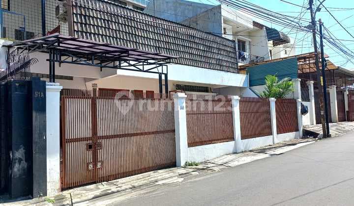Jual Rumah 2 Lantai Jakarta Barat Bagus SHM