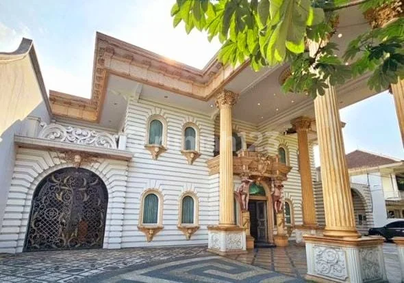 Rumah Mewah Pondok Indah Jakarta Selatan