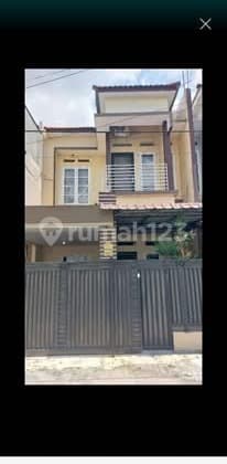 Rumah 2 Lantai di Medan Denai