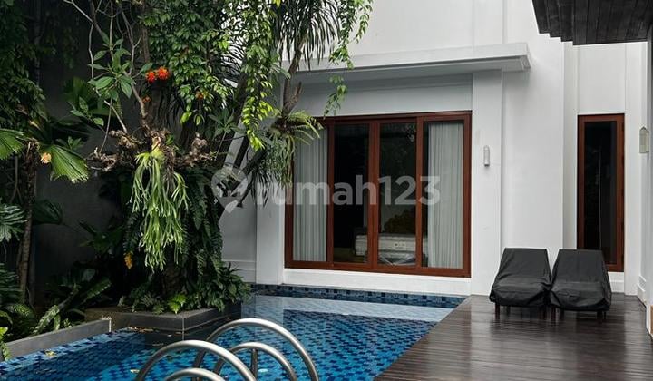 Rumah Menteng Cantik dan Elegan - Siap Huni di Area Premium