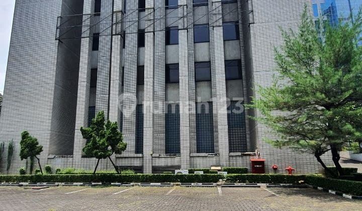 Rare Listing! Gedung Menteng Mewah Tampilan Berkelas