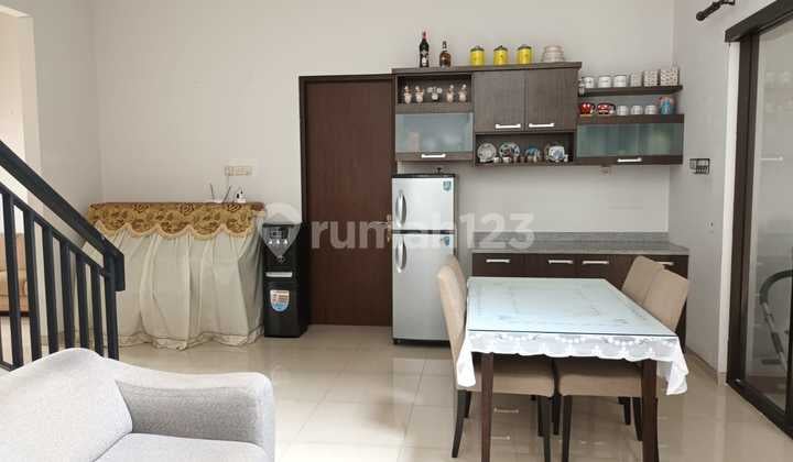 Rumah Dijual 2 Lantai Kawasan Strategis Surabaya Timur