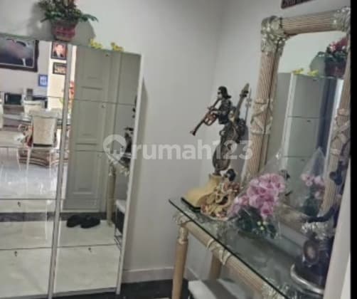 Dijual Apartemen Kosongan Adhiwangsa Golf Surabaya