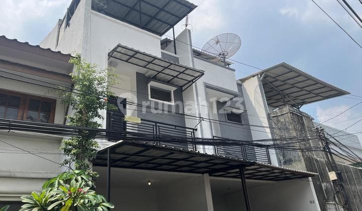 Rumah Minimalis Murah 3 Lantai di Palmerah Jakarta Barat - Cash Only
