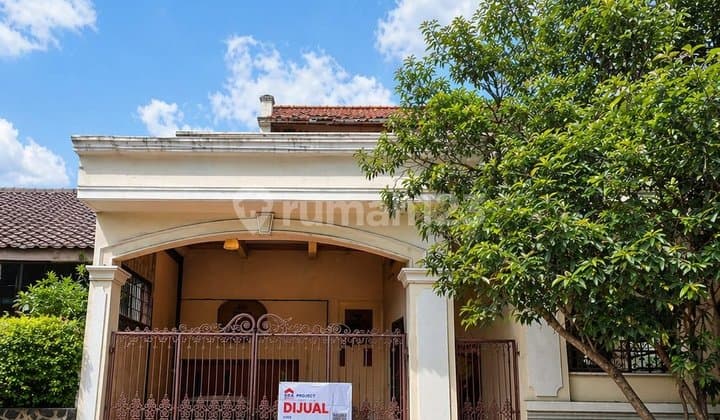 Rumah Butuh Renovasi 6 Kamar Tidur, Luas 300M, Dekat Tol Desari