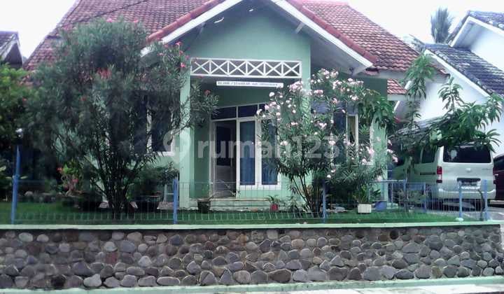 Di Jual Villa 1 Lantai SHM Pinggir Pantai Anyer