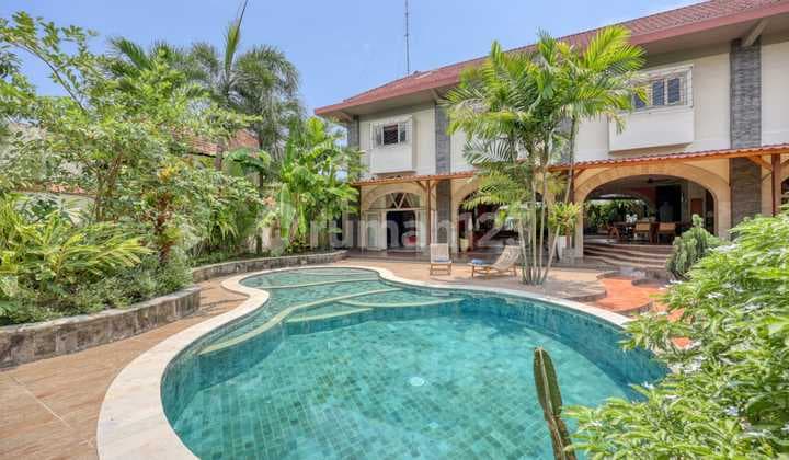 Villa Mewah Full Furnished Rice Fields View 2 Lantai SHM