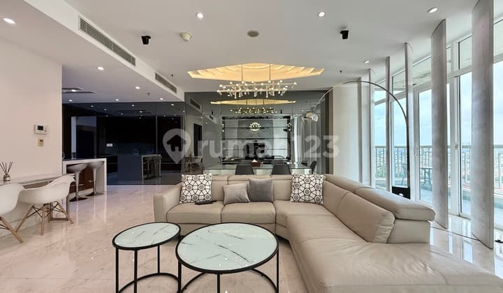 Apartment Botanica For Lease - 3 Bedroom Sangat Luas di Tengah Kota