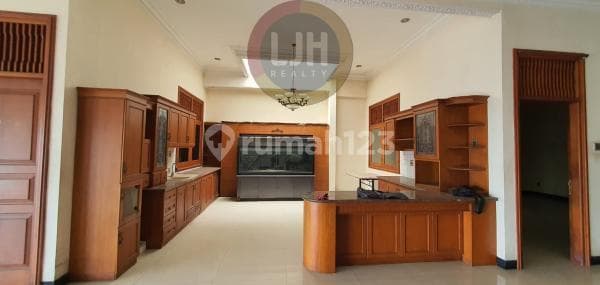 Rumah cocok jadi kantor di jalan Kawi