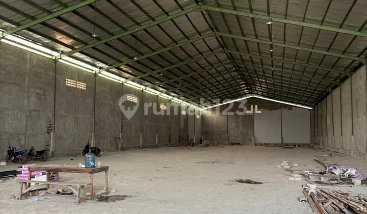 Gudang di jual di kawasan industri candi, luas 2100 m2