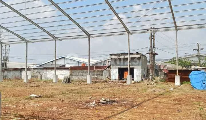 New Warehouse in the Karangjati Area New Warehouse in the Karangjati Area