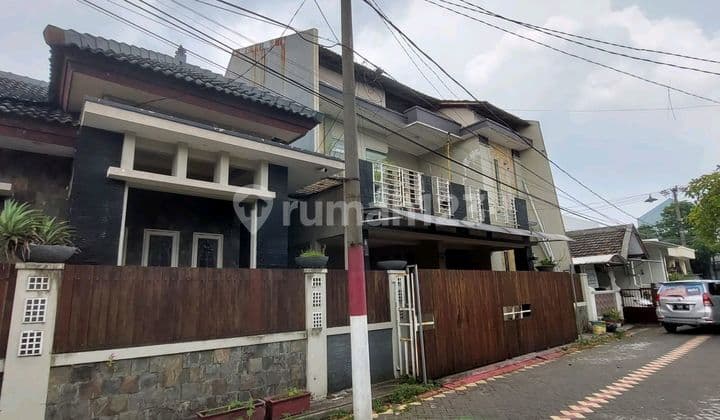 Rumah Mewah Dijual Wage Asri Taman Sidoarjo
