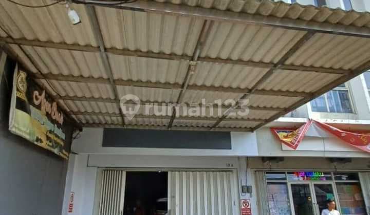 For Sale: Shop House on Main Road, Suitable for Any Business