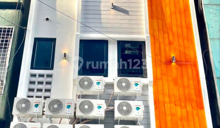 Kost Bu, 8,2 Milyar di Hayam Muruk Jakrta Barat