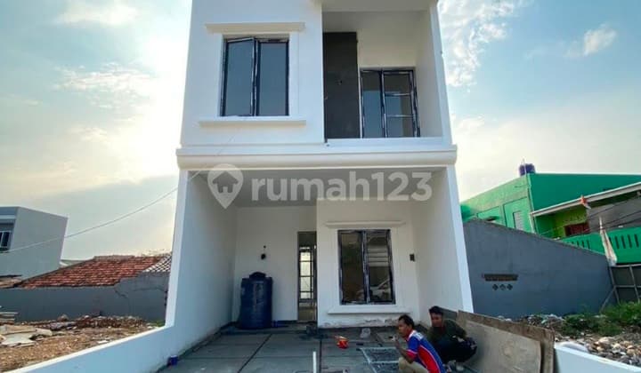 Rumah 2 Lantai, 1,143 Milyar di Pusat Kota Depok