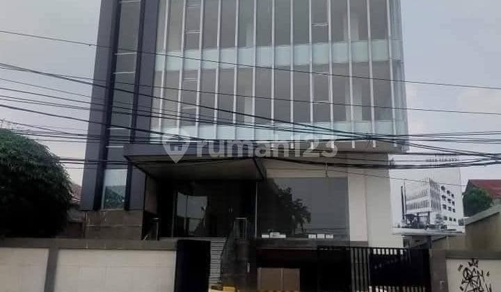 Jual Gedung, 42M Siap Pakai di Pramuka Jaktim