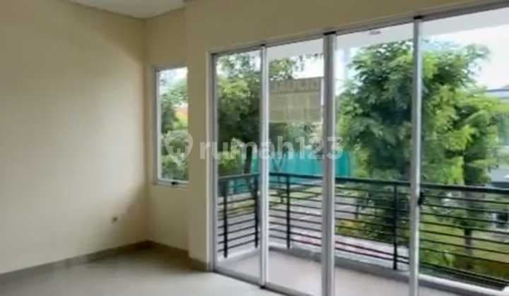Dijual Rumah Hoek di Green Lake City Cluster Amerika Latin