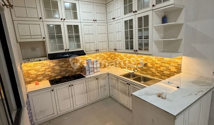 For Sale House in Greenlake City Cluster Asia 2.5 Floors