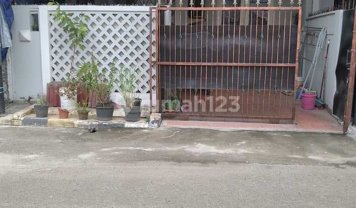 Dijual Rumah di Metro Permata 1