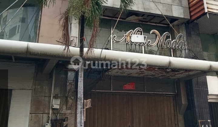 Sebidang Tanah Luas 381 M² di Pasar Baru