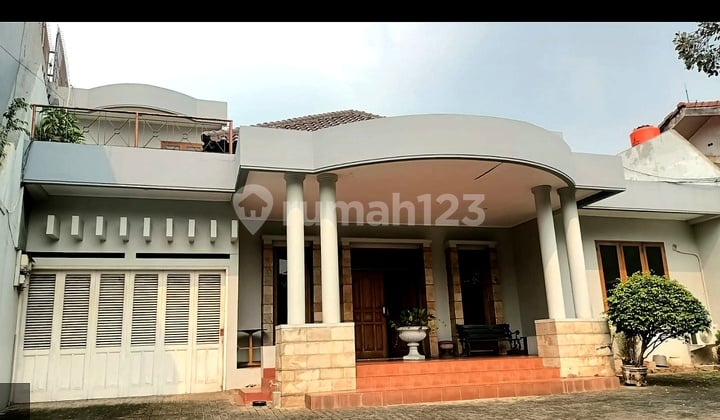 Bidang Tanah Luas 819 M² Berikut Bangunan di Cipete