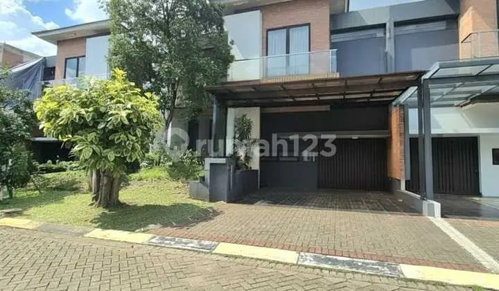 (670) Rumah Cantik Rapi Siap Huni di Bintaro