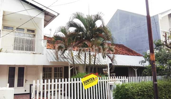 (162) Rumah Hitung Tanah Harga Menarik di Lokasi Sangat Strategis Jakarta Selatan