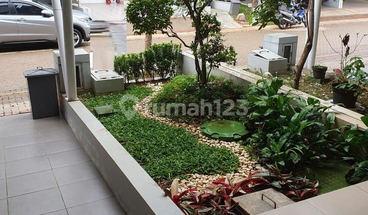 Nice House in a Favorite Complex in Bintaro Sector 9