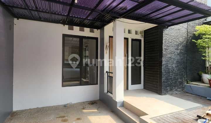 Hot Sale. Rumah Mungil Cantik Dgn Harga Menarik. Baru Renovasi. di Lokasi Strategis Bintaro Sektor 9