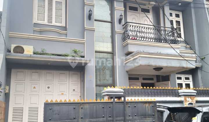 Rumah Bagus di Jl Tebet Barat Dalam Jakarta Selatan