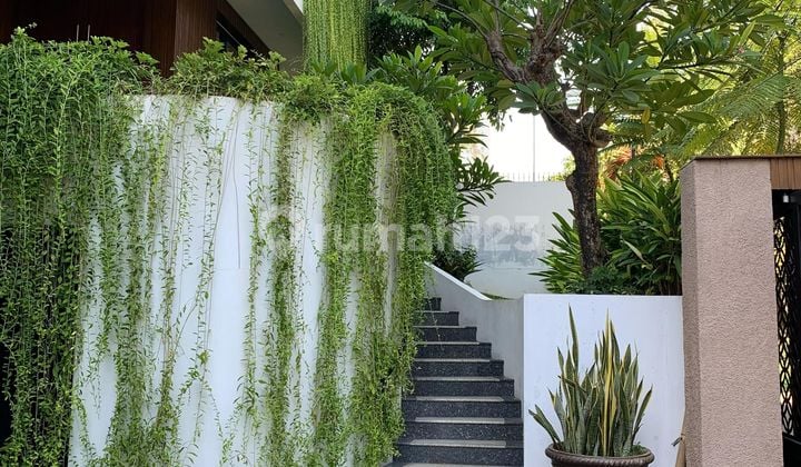 Rumah Modern Mewah di Permata Hijau Strategis. 0117