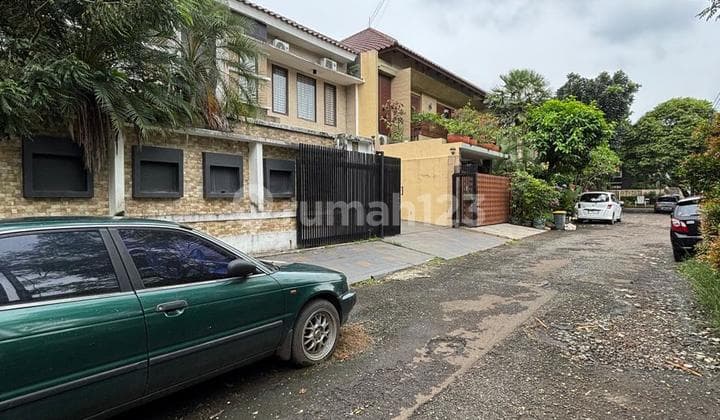 Rumah di Menteng Bintaro 5 Kamar Siap Huni. 0661