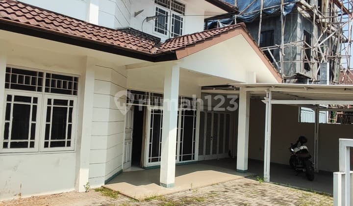 House suitable for business in Cilandak near Antasari. 0302