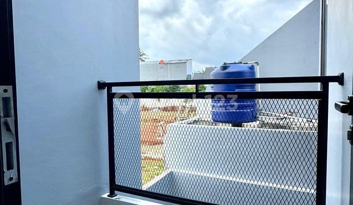 Rumah 2 Lantai DP 0% Deket Transjakarta & KRL