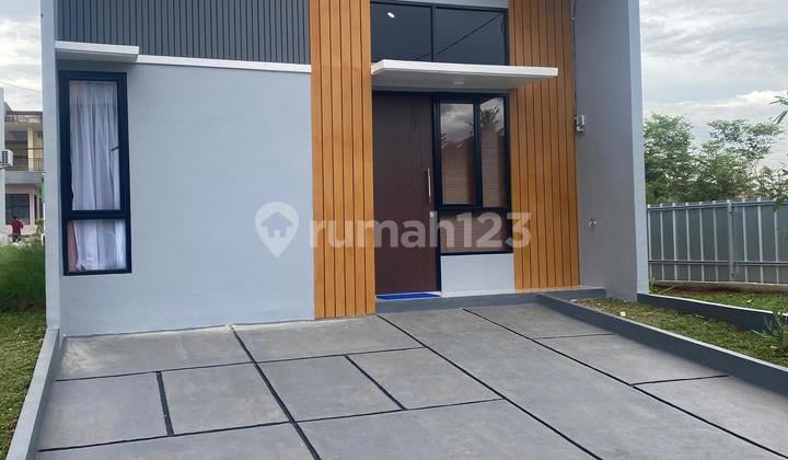 1 Lantai Cuman Selangkah ke Stasiun Tanpa DP