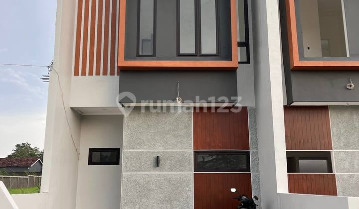 2 Lantai Siap Huni di Belakang Mall Ciplaz Parung