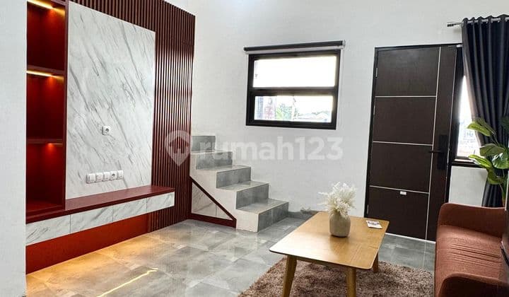 Rumah 2 Lantai DP 0% Deket Transjakarta & KRL
