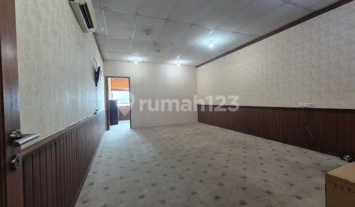 Ruko Strategis Jakarta Barat - Siap Pakai & Furnished