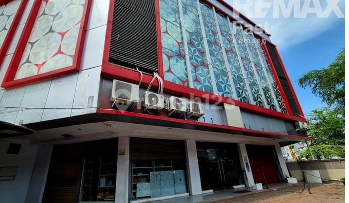 Dijual Cepat! Rumah Komersil Hook di Jalan Utama Kedoya - Cocok Usaha