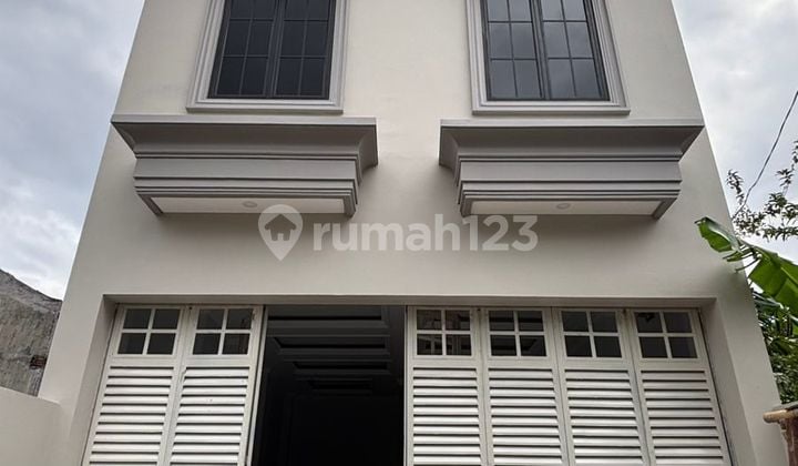 Ruko 3 Lantai Diipedak