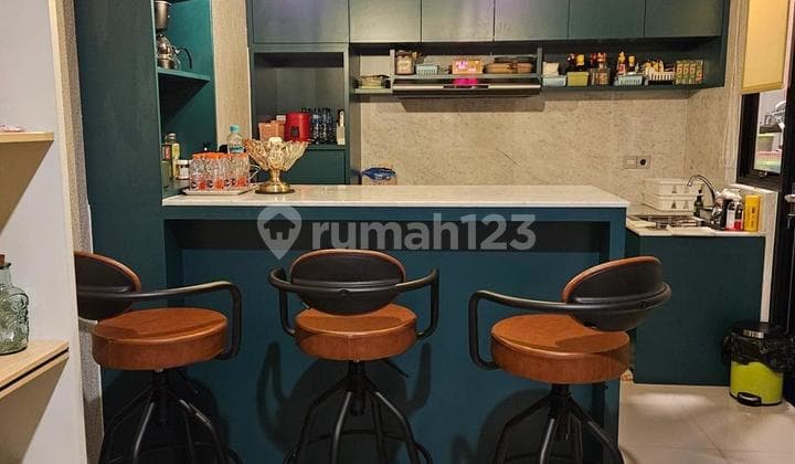 Dijual Rumah 2Lantai Full Furnish Dalam Cluster Magenta,Sumarecon Bekasi