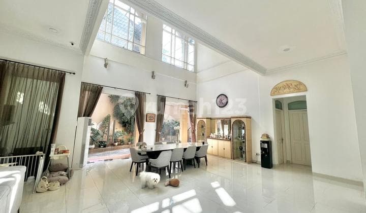 Rumah Mewah 2 Lantai Hadap Selatan SHM Full Furnished di Pik