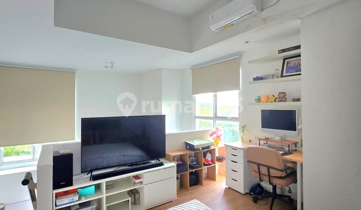 Rumah Hook SHM 2 Lantai Turun Harga Jual Cepat di Metro Permata