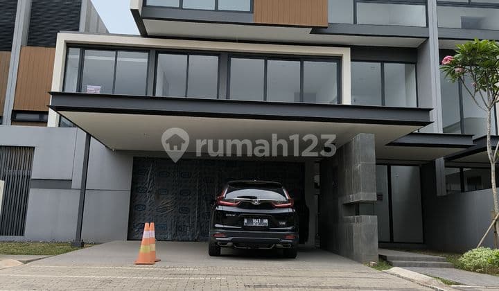 Rare Listing! Lyndon Navapark BSD - The Most Elite Residence in the Most Prestigious Area, Excellent House in BSD.