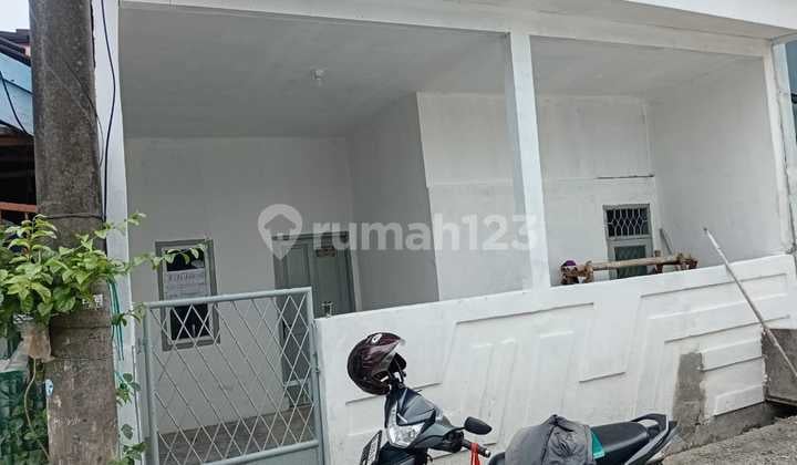 Disewakan Rumah Habis Renov Dadap Bagus di Dadap Rumah