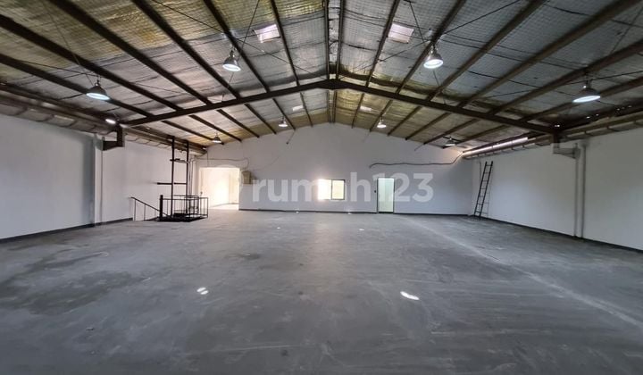 Gudang 2 Lantai Ada Kantor Siap Pakai di Pik